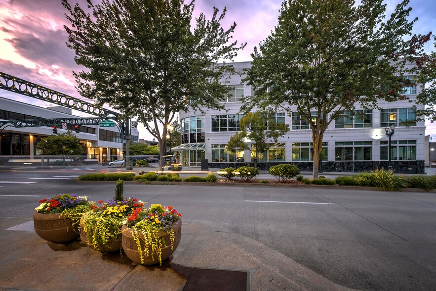 More Photos Of 2825 Colby Ave, Everett Office For Lease