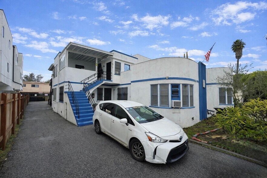 More Photos Of 2629 S Garth Ave, Los Angeles Multifamily For Sale