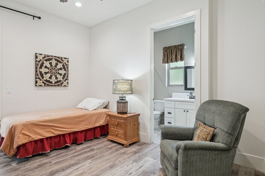 More Photos Of 3111 E Acoma Dr, Phoenix Assisted Living For Sale