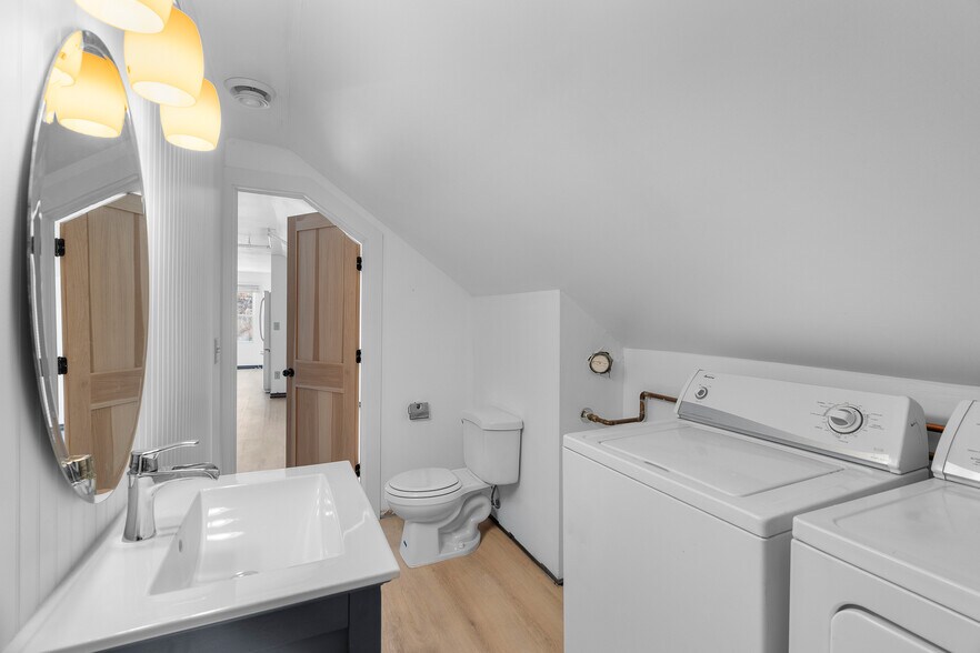 More Photos Of 2420 4th Ave S, Minneapolis Apartments For Sale