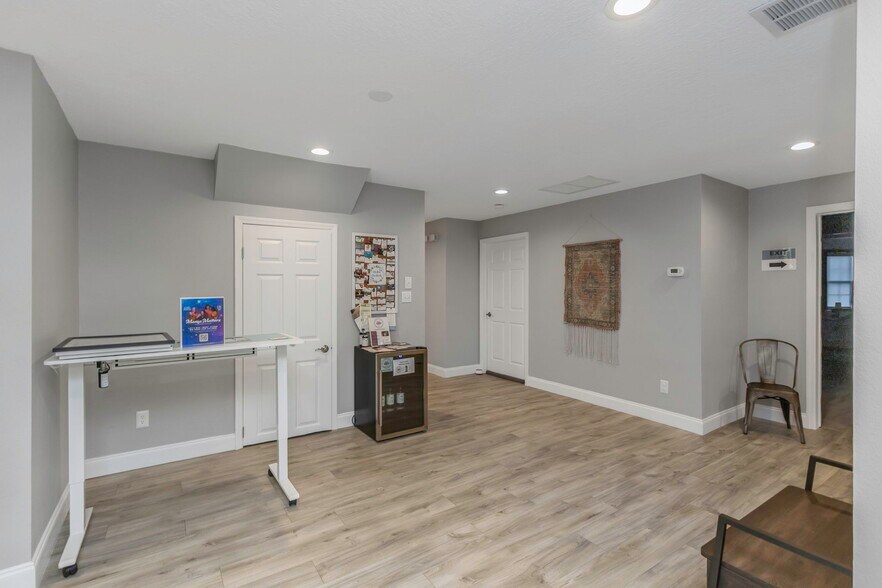 More Photos Of 1022 Main St, Dunedin Medical For Sale