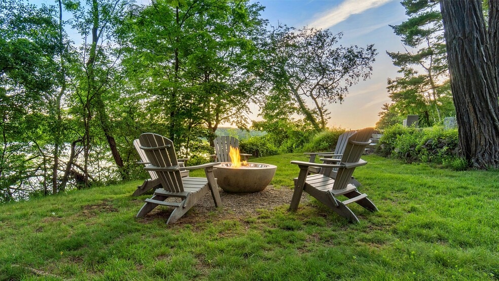 More Photos Of 615 Laurel St, Lee Hospitality For Sale