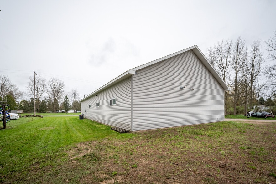 More Photos Of 410 Division st, Hersey Auto Repair For Sale