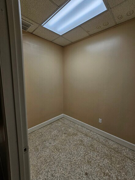 More Photos Of 8300 Homestead Rd, Houston Medical For Sale