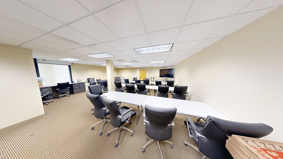 More Photos Of 505 E Washington Blvd, Fort Wayne Medical For Sale