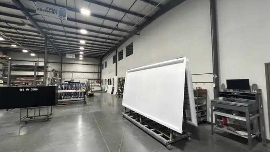 More Photos Of 4302 Security Pky, New Albany Manufacturing For Lease