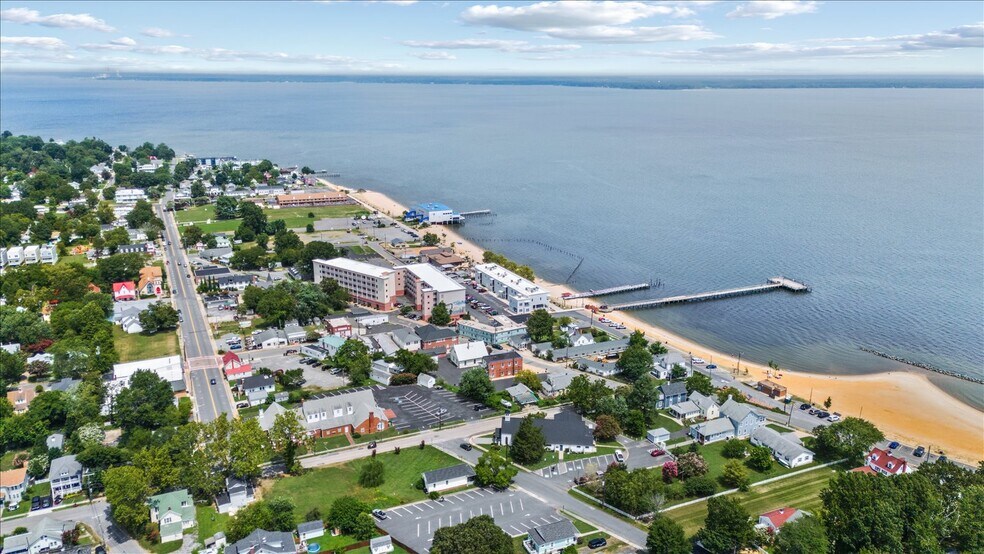 More Photos Of 10 Irving Ave N, Colonial Beach Apartments For Sale