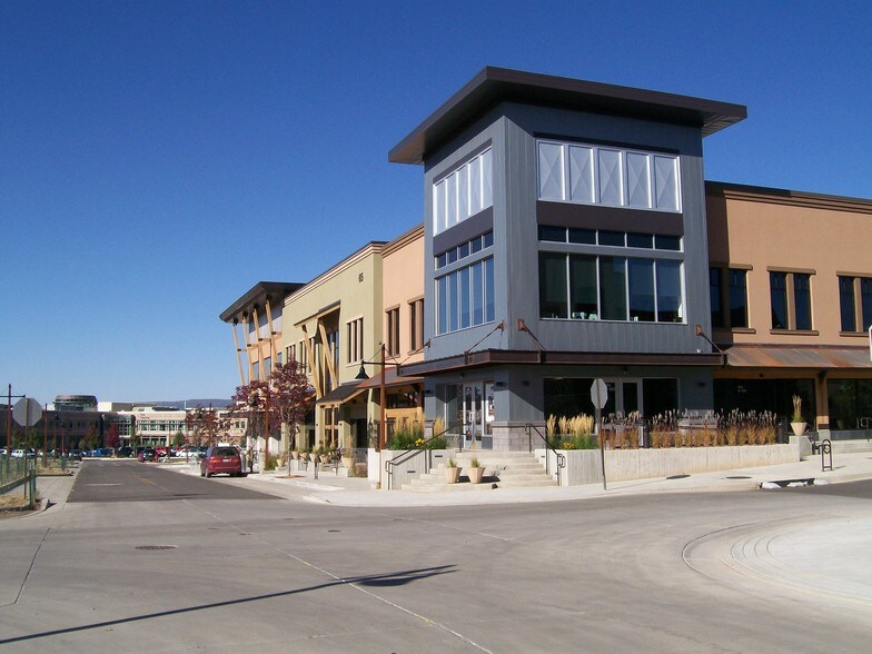 More Photos Of 65 Mercado St, Durango Office For Lease