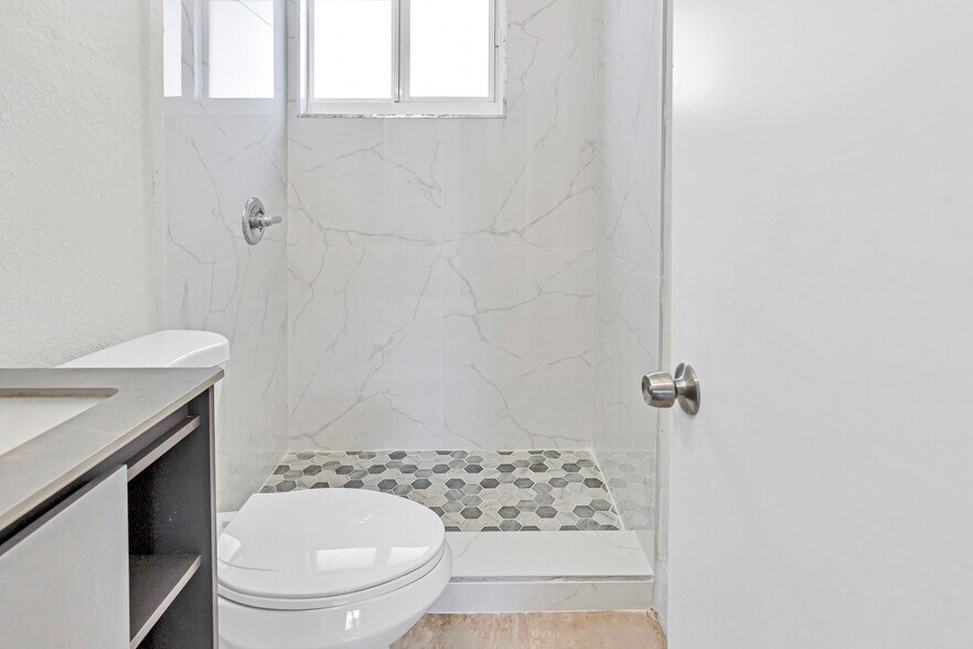 More Photos Of 1430 NW 2nd Ave, Florida City Apartments For Sale