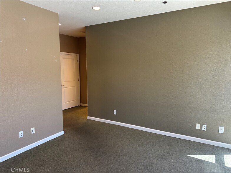 More Photos Of 29 Bellarmine Ct, Chico Warehouse For Lease