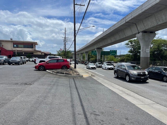 More Photos Of 98-390 Kamehameha Hwy, Aiea Freestanding For Lease