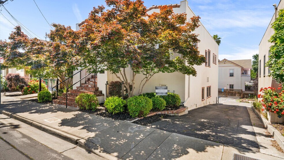 More Photos Of 240 Spring St, Pleasanton Office For Lease