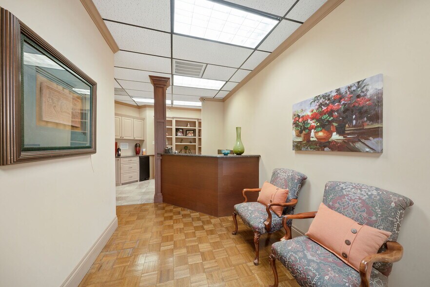More Photos Of 10924 Vance Jackson Rd, San Antonio Medical For Lease