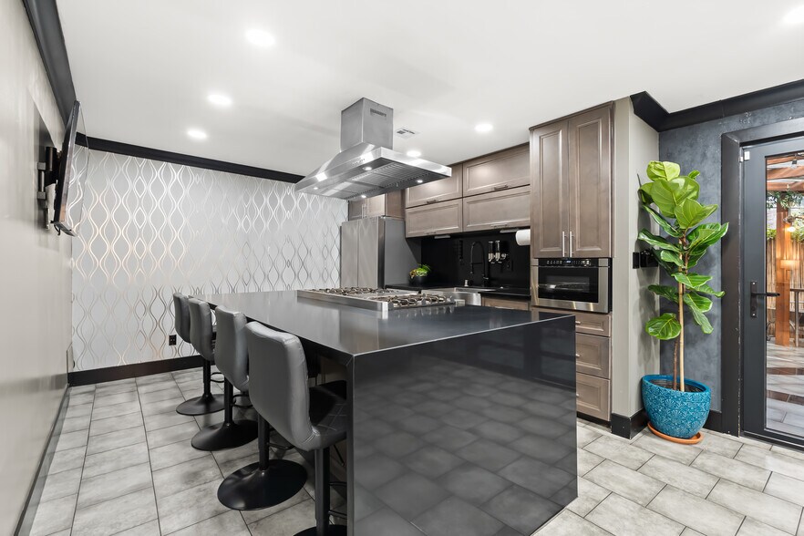 More Photos Of 2366 Main St, Ramona Office Residential For Sale