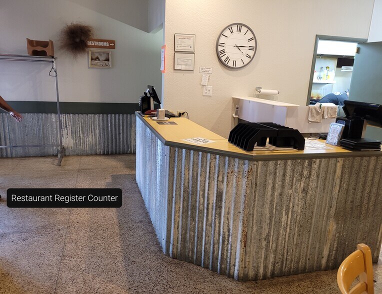 More Photos Of 615 E 3rd St, Kimball Restaurant For Sale