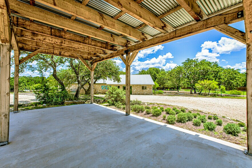 More Photos Of 45 La Buena Vista Dr, Wimberley Schools For Sale