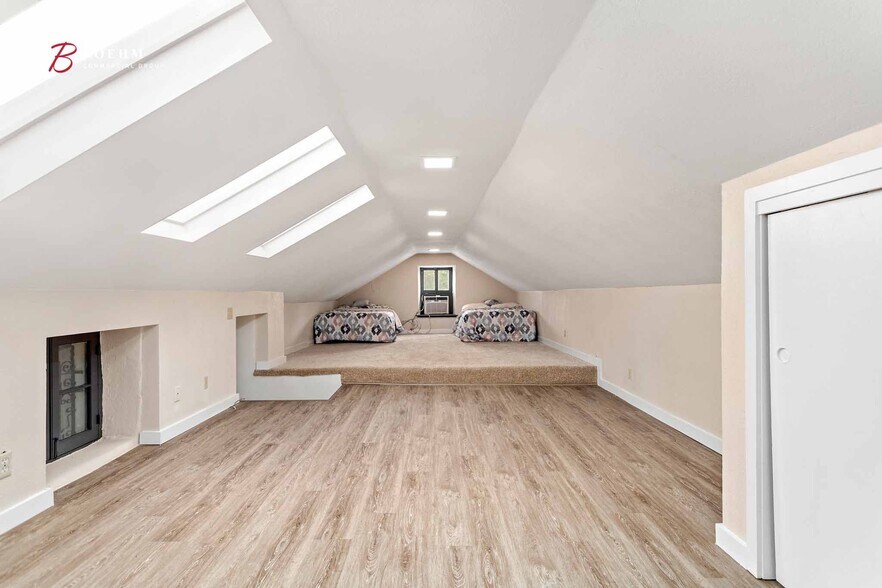 More Photos Of 514 Paris St, Castroville Storefront Retail Office For Sale