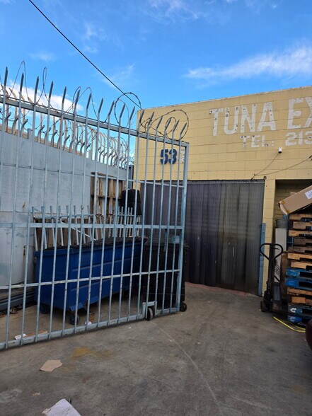 More Photos Of 534 Stanford, Los Angeles Warehouse For Sale