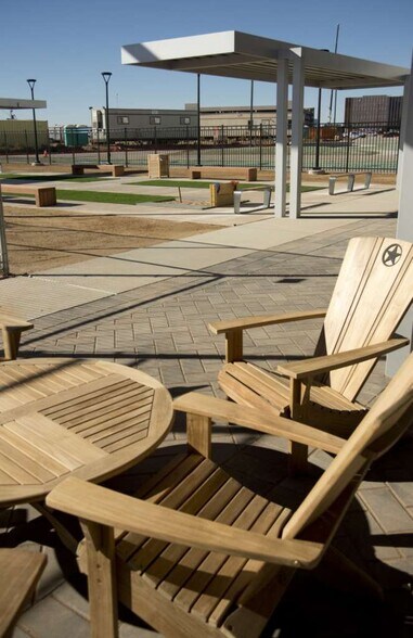 More Photos Of 6001 Deauville, Midland Office For Lease