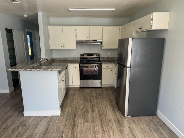 More Photos Of 32 E Main St, Winters Apartments For Sale