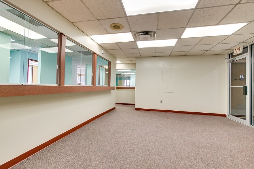 More Photos Of 1211 N Shartel Ave, Oklahoma City Office For Lease