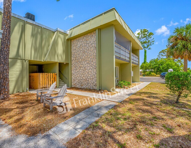 More Photos Of 1852 Golf View Ave, Fort Myers Apartments For Sale