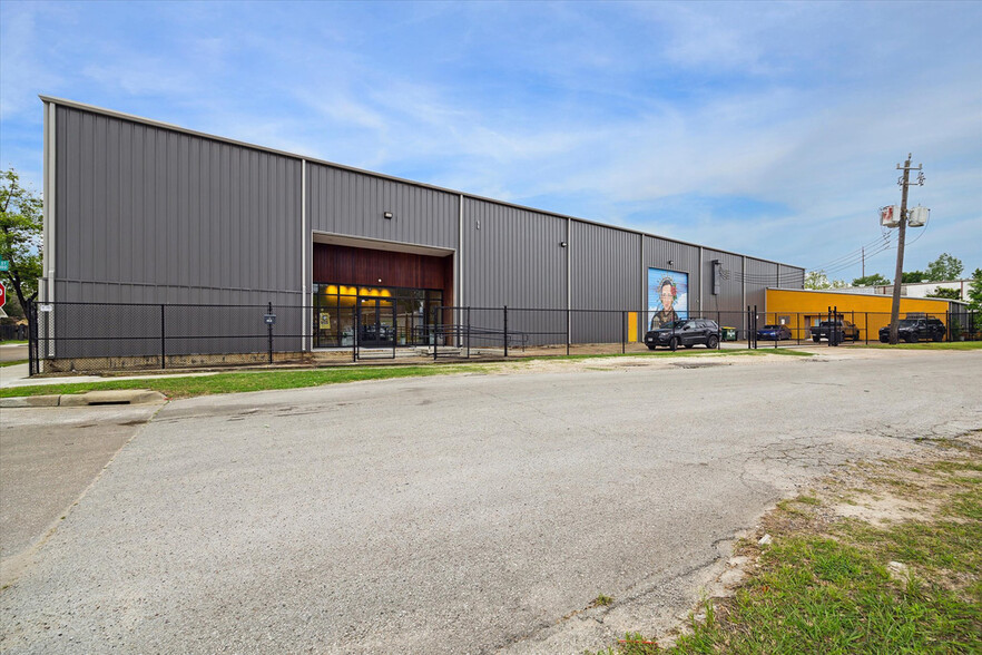 Primary Photo Of 4010 Canal St, Houston Warehouse For Sale