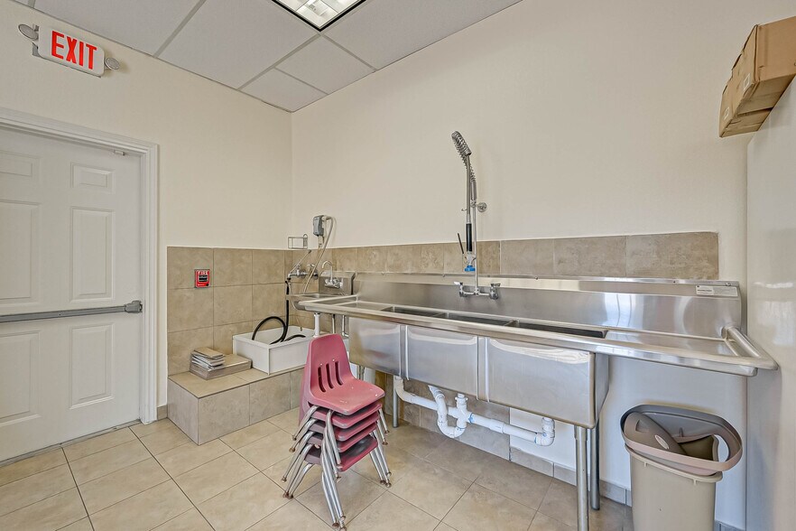 More Photos Of 2105 Cypress Landing Dr, Houston Daycare Center For Sale