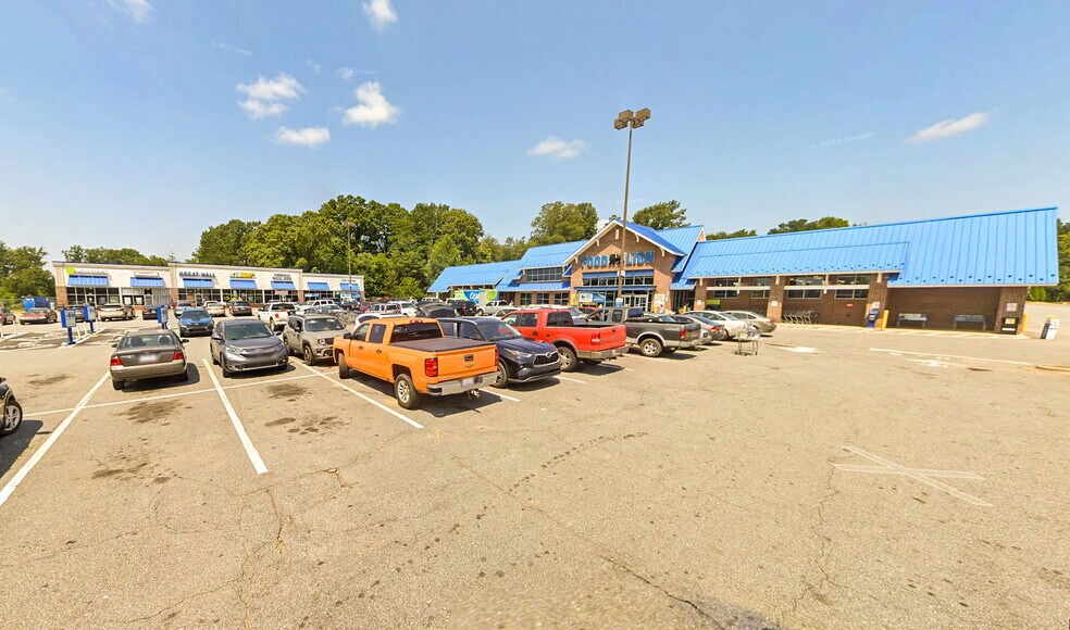 Primary Photo Of 169 Railroad Ave, Rutherfordton Supermarket For Lease
