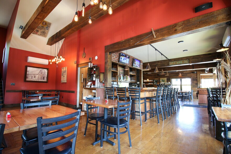 More Photos Of 368 E Main St, Middletown Restaurant For Sale