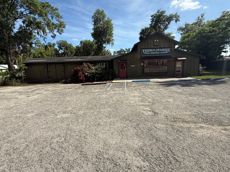 Primary Photo Of 1030 Camphor Ln, Deland General Retail For Sale