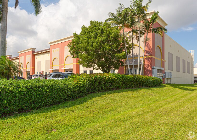 More Photos Of 1970 NW 129th Ave, Miami Warehouse For Lease