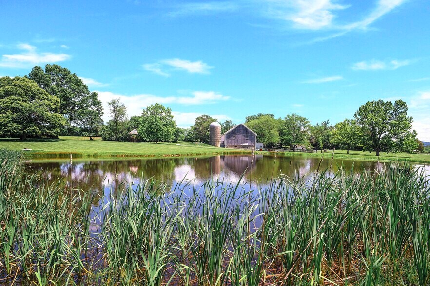More Photos Of 1902 Jefferson Pike, Brunswick Lodge Meeting Hall For Lease