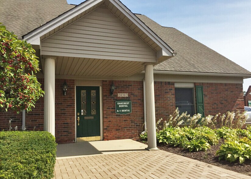 More Photos Of 20302-20392 Eureka Rd, Taylor Office For Lease