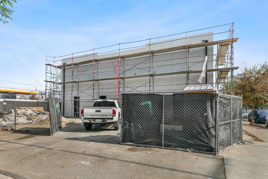 More Photos Of 5933 Vineland Ave, North Hollywood Storefront For Lease