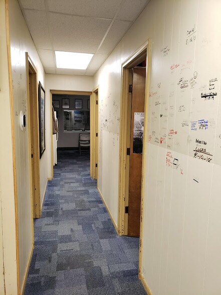 More Photos Of 408 Oliver St, Troy Warehouse For Lease