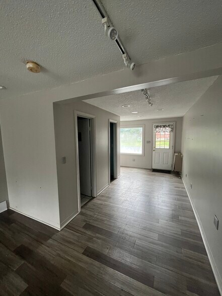 More Photos Of 266 Hebron Ave, Glastonbury Storefront Retail Office For Lease