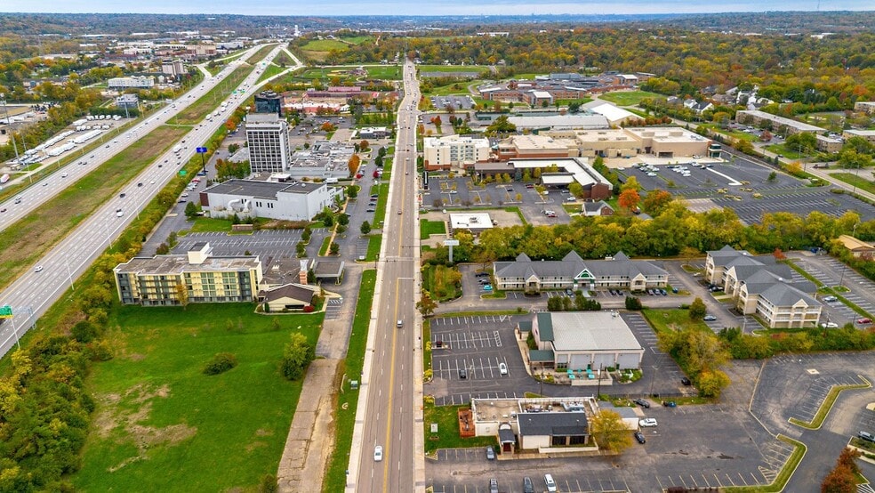 More Photos Of 11473 Chester Rd, Sharonville Restaurant For Sale