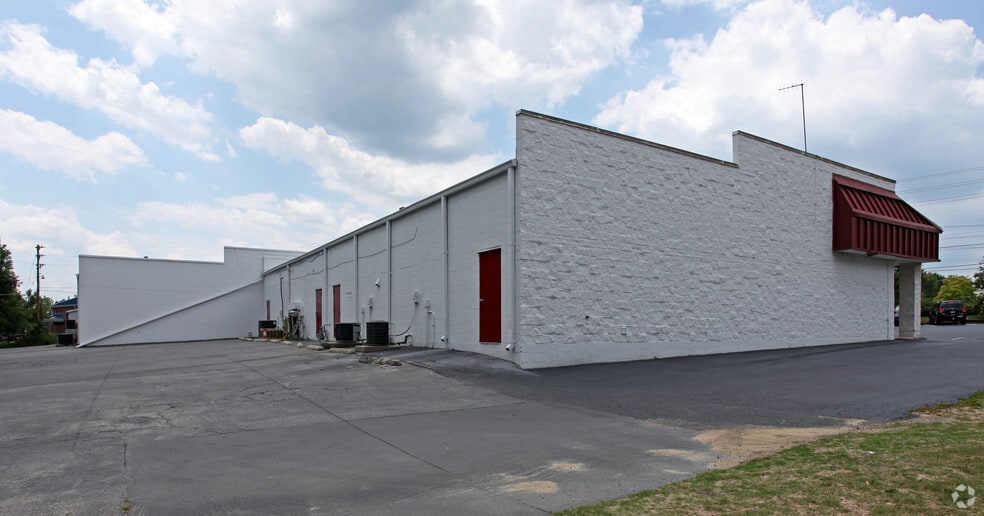 More Photos Of 803-817 E Williams St, Apex Unknown For Lease