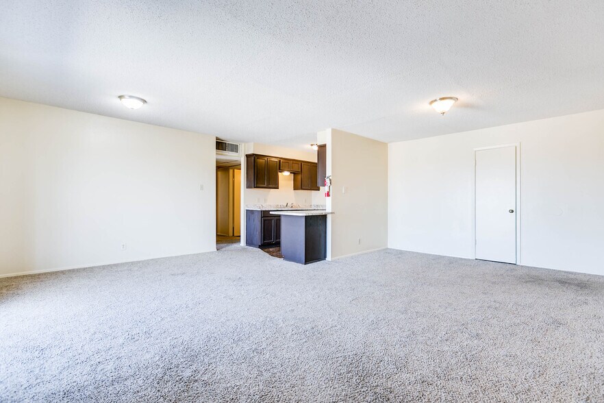 More Photos Of 1707-1717 Greenwood St, San Angelo Apartments For Sale