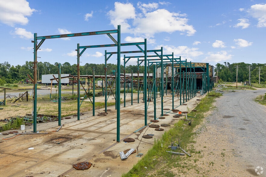 More Photos Of 111 Ouachita 301, Camden Manufacturing For Sale