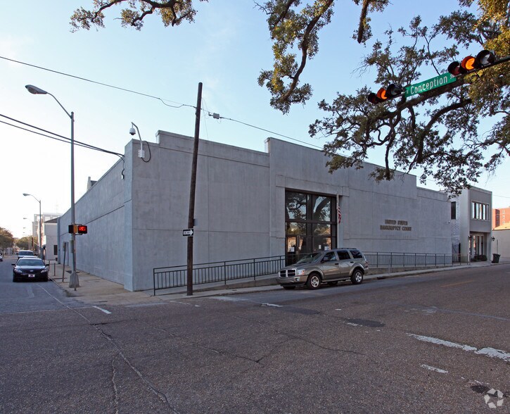 More Photos Of 201 Saint Louis St, Mobile Office For Sale