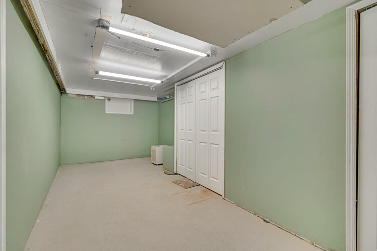 More Photos Of 30 Brant Ave, Clark Office For Sale