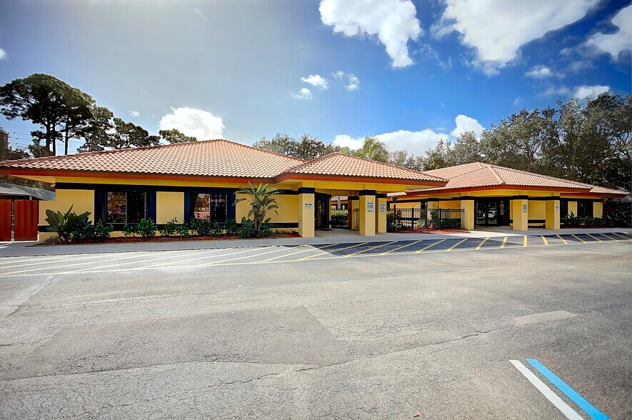 Primary Photo Of 353 Hiatt Dr, Palm Beach Gardens Schools For Sale