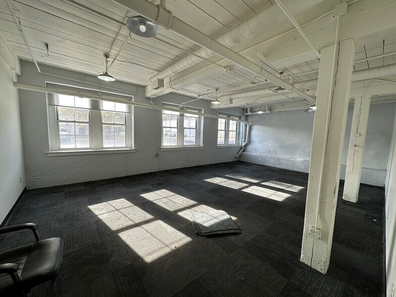 More Photos Of 710 Wheatland St, Phoenixville Office For Lease