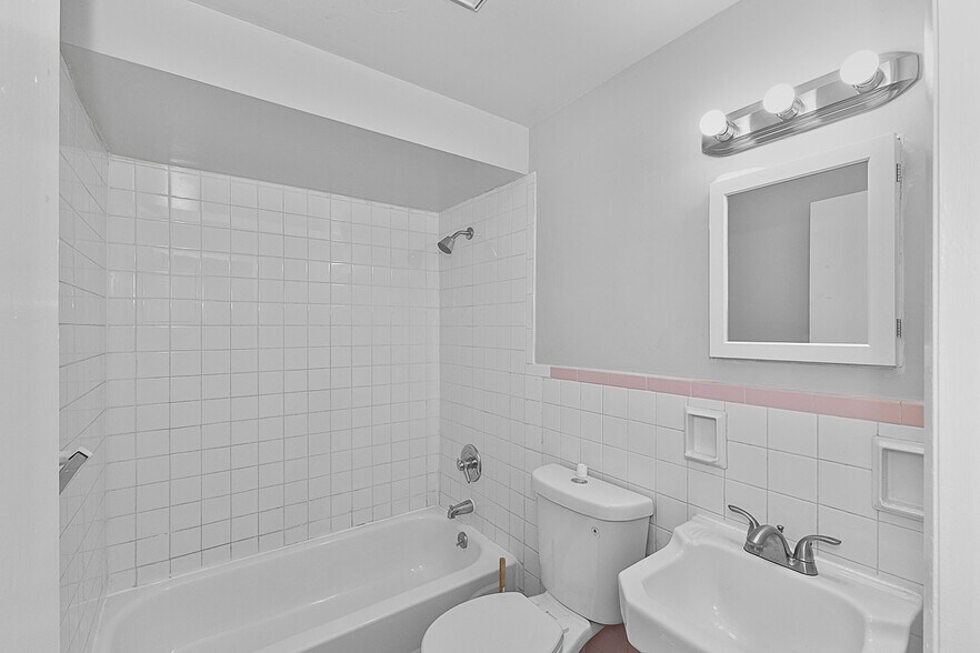 More Photos Of 9495 Reading Rd, Cincinnati Apartments For Sale