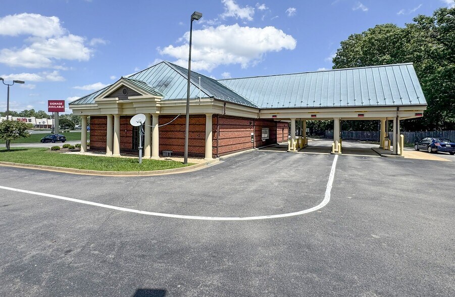 More Photos Of 81 S Airport Dr, Highland Springs Bank For Sale