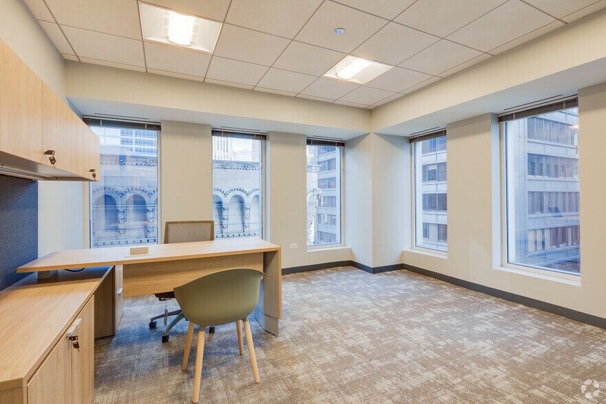 More Photos Of 190 S La Salle St, Chicago Office For Lease