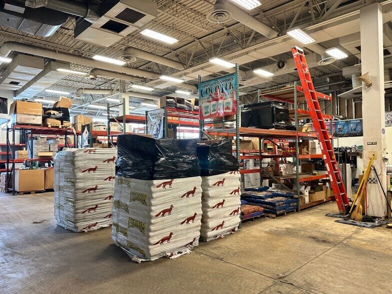 More Photos Of 5705 Chantry Dr, Columbus Freestanding For Sale