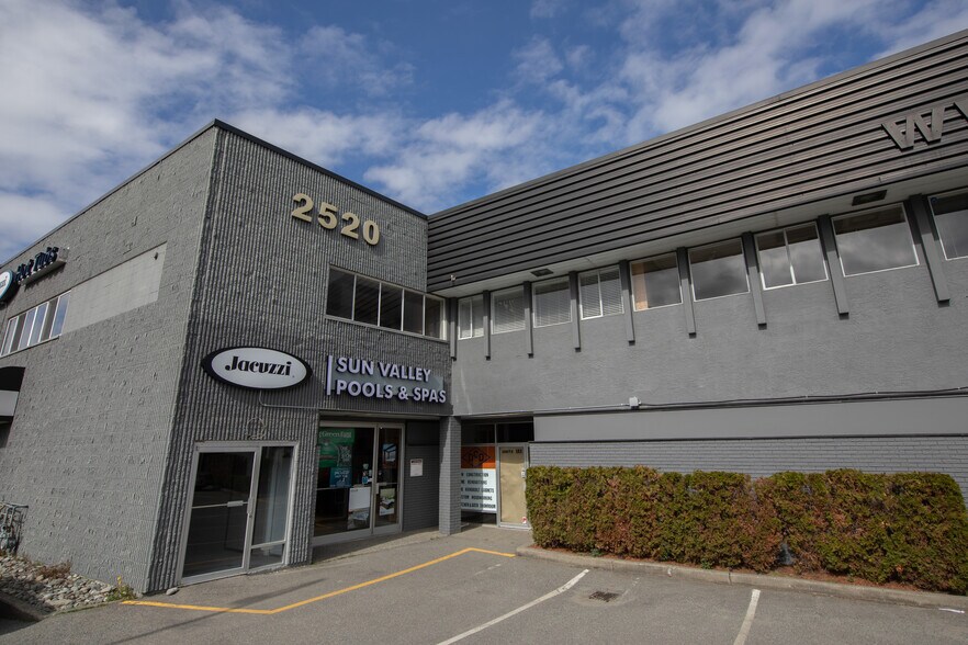 More Photos Of 2520 Bowen Rd, Nanaimo Industrial For Lease